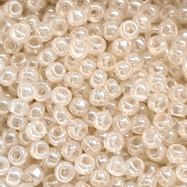 TOHO perler -  Ceylon Light Ivory-8/0 mm